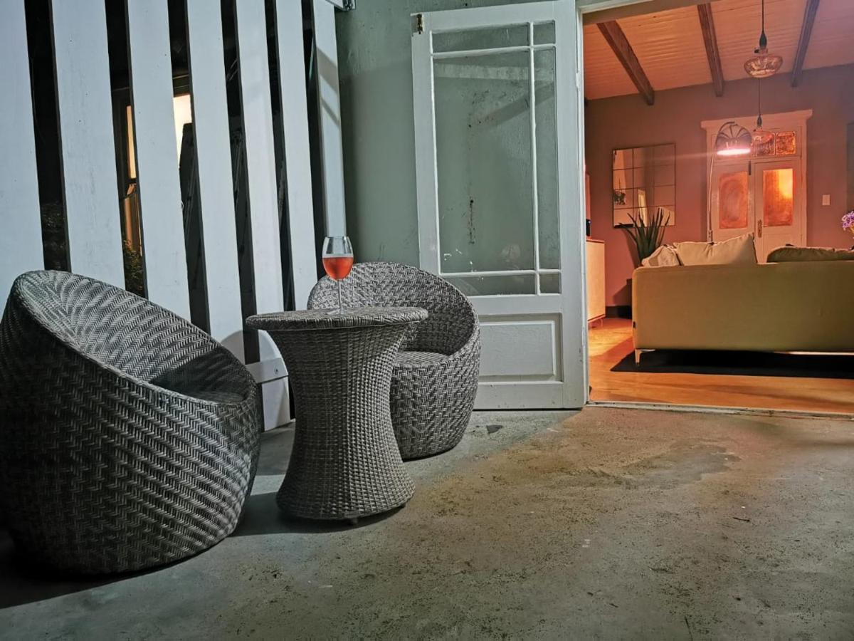 Aloe Cottage - 2 Bedroom スタンフォード エクステリア 写真